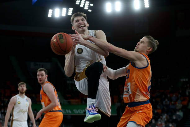 纽卡为何签 纽卡为何签