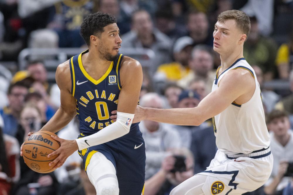 轻女孩受到 轻女孩受到