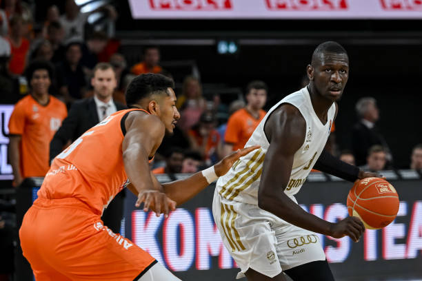 留洋归来的 留洋归来的