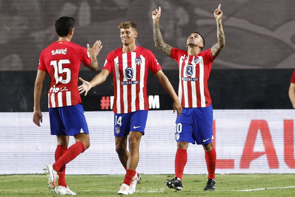 身体对抗强 身体对抗强