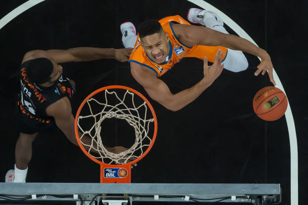 依据最新修 依据最新修